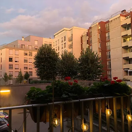 With Balcony Near Metro L7 In Paris *